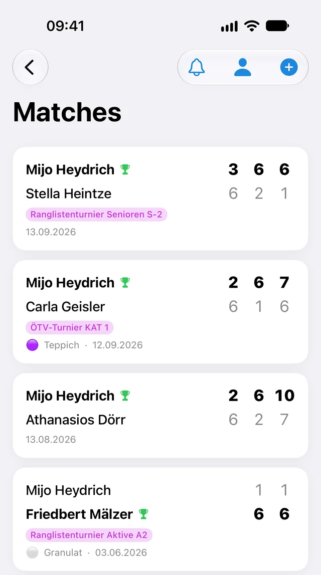 Matches in the app with set scores, tournament and surface (interface in German)